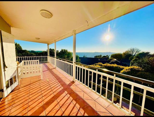 3 BEDROOM TOWNHOUSE TO LET IN HILTON CENTRAL